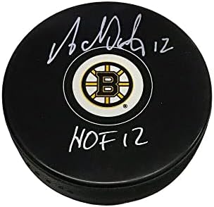 АДАМ ОУТС подписа шайбата Бостън Бруинс - КОПИТО 12 - за Миене на НХЛ с автограф