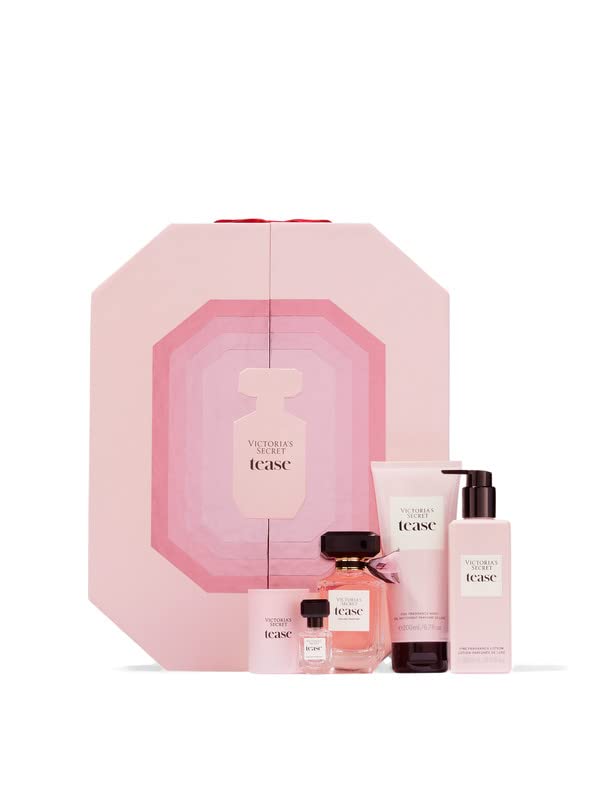 Подаръчен комплект на Victoria ' s Secret Tease Ultimate Fragrance от 5 теми: Парфюм вода с обем 3,4 грама, Мини Парфюм вода, Свещ, Лосион за измиване