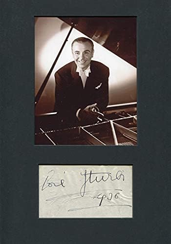 Автограф на ПИАНИСТА Хосе Итурби, подписан от страницата на албума монтирани