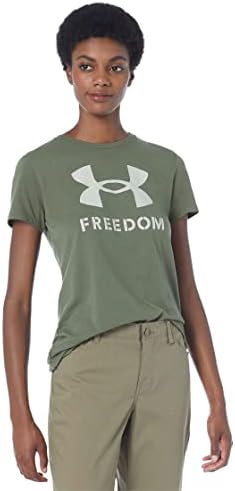 Новата женска тениска с логото на Under Armour с логото на Freedom