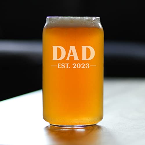 Dad Est 2022 - Нов подарък за родителите под формата на пинтовой кутии бира Татко - чаши вино Bold на 16 унции